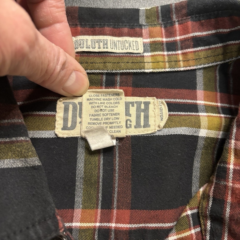 DULUTH TRADING CO Men's Sz L Black Plaid Shirt Snap Up Casual Outdoors - Picture 3 of 8